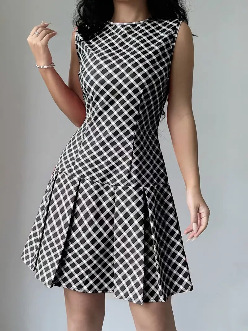 Mode Outlet | Stijlvolle Mouwloze Jurk met Plooien – Tijdloze Elegantie