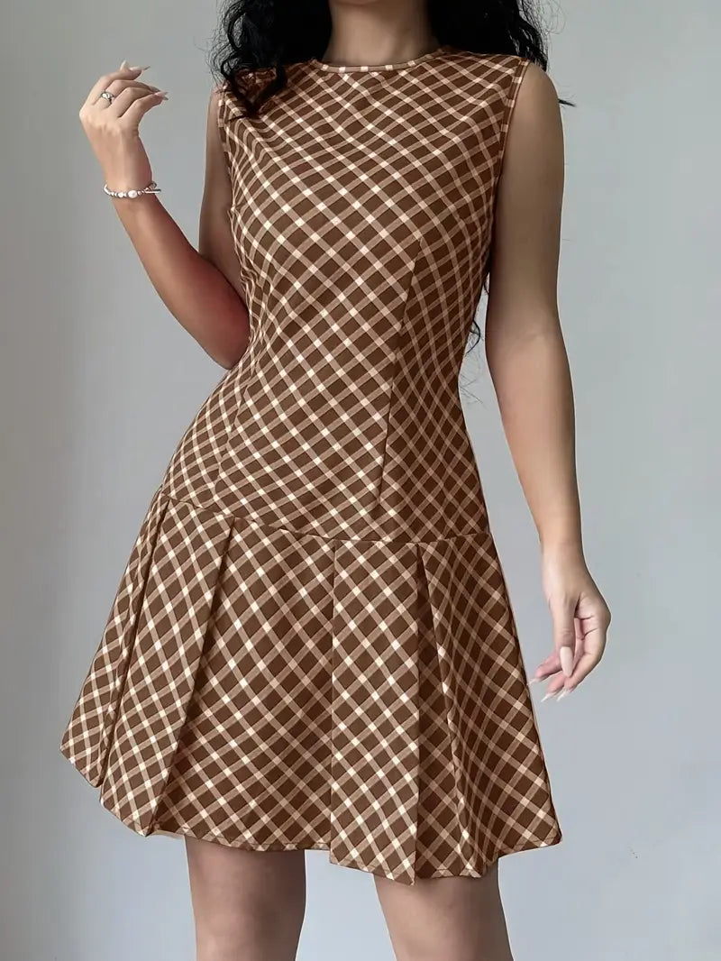 Mode Outlet | Stijlvolle Mouwloze Jurk met Plooien – Tijdloze Elegantie