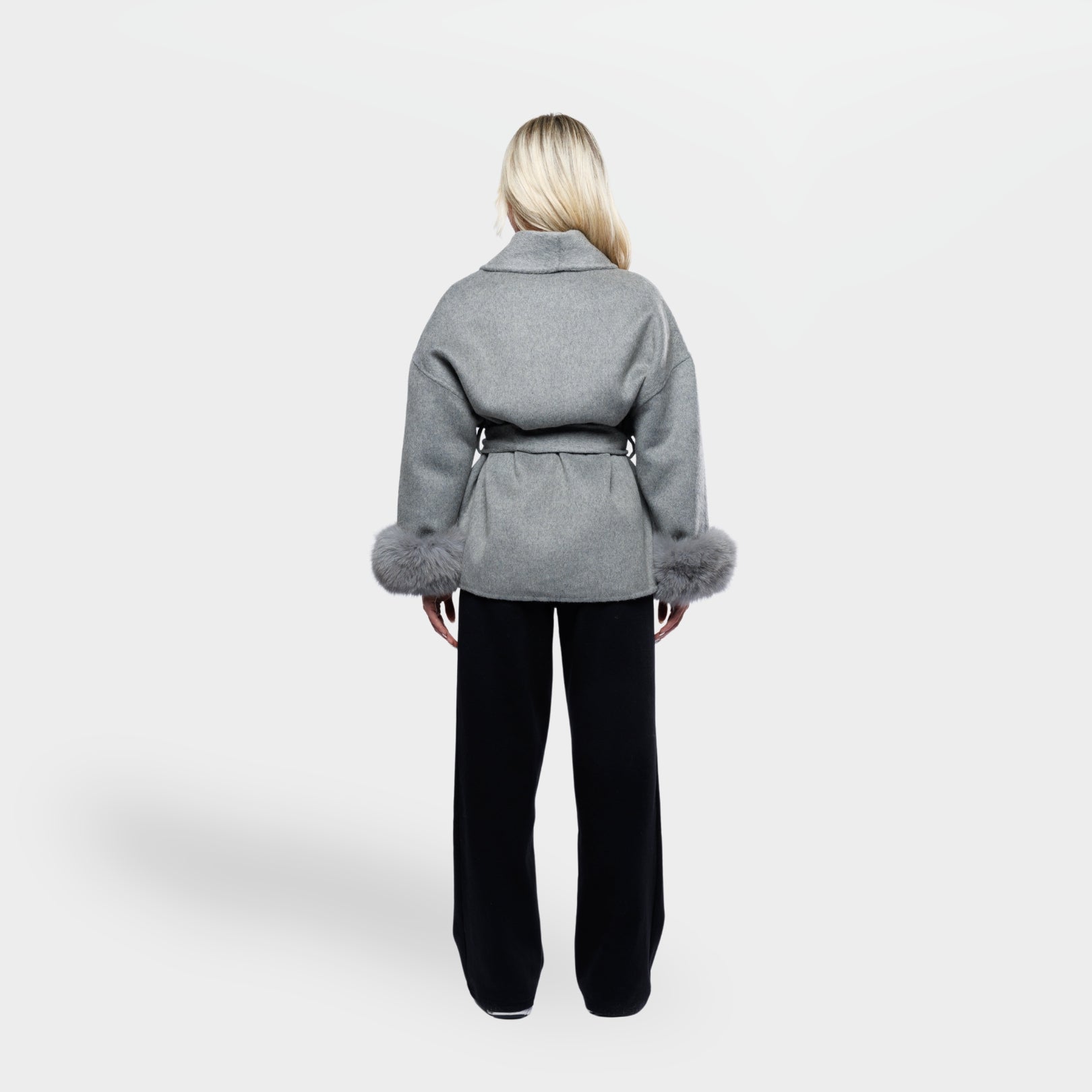 Celeste Luxe Wrap – Winterse Glamour op haar Best