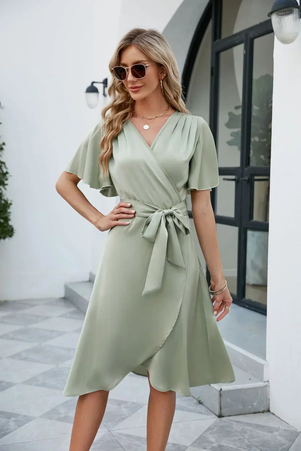 Mode Outlet | Zomerjurk met V-Hals – Luchtig, Vrouwelijk & Comfortabel