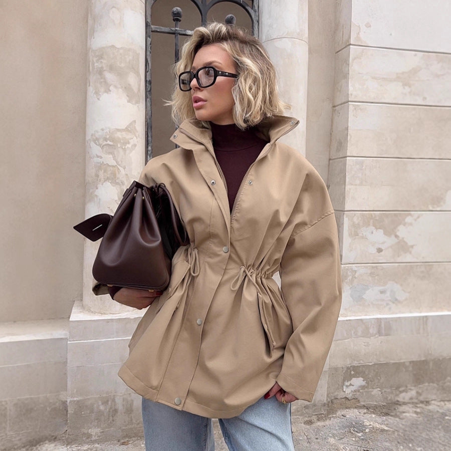 Dames Trenchcoat Kort – Met Tailleband en Hoge Kraag