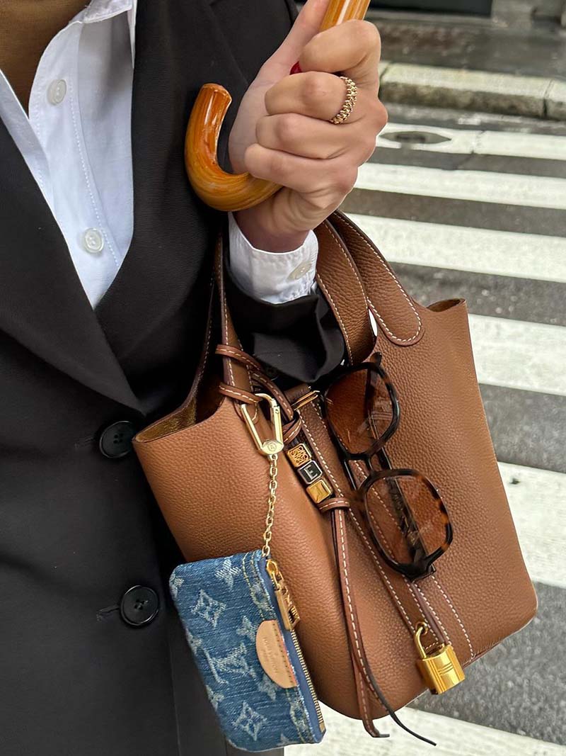 ELENA | Elegante Vegan Tas met Metalen Slot – Luxe & Veelzijdig