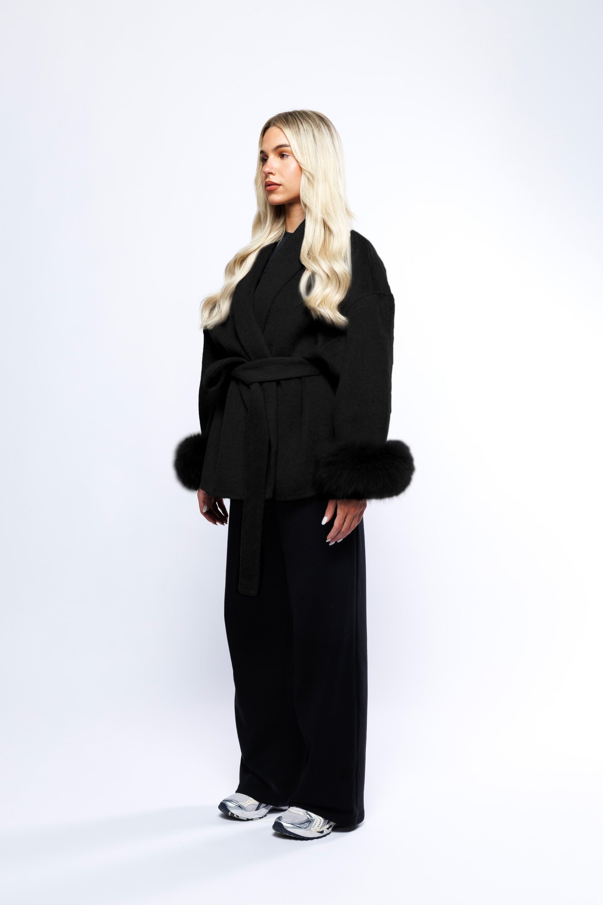 Celeste Luxe Wrap – Winterse Glamour op haar Best