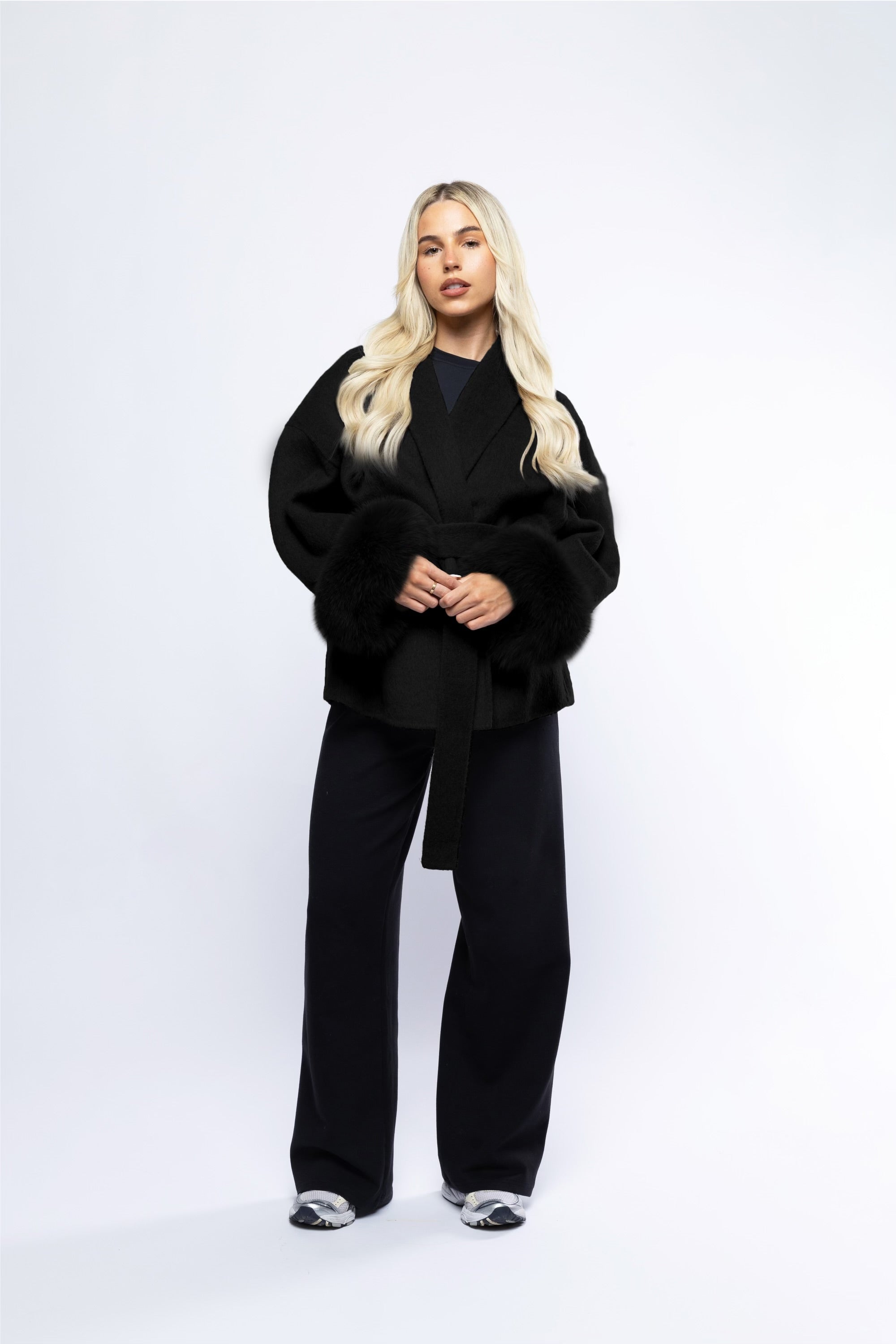 Celeste Luxe Wrap – Winterse Glamour op haar Best