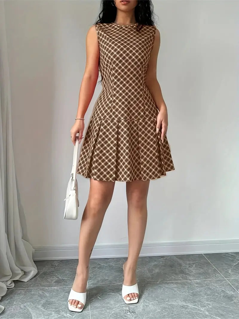 Mode Outlet | Stijlvolle Mouwloze Jurk met Plooien – Tijdloze Elegantie
