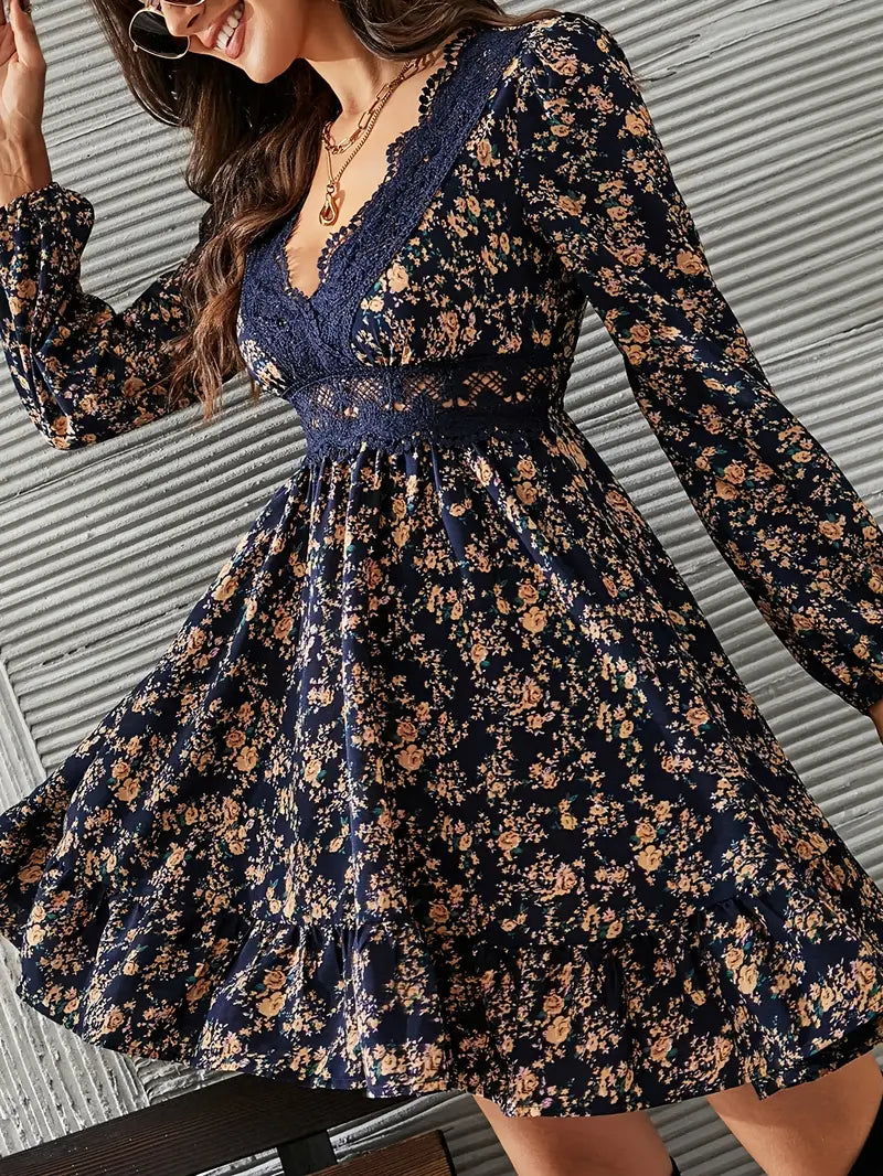 Mode Outlet | Boho Bloemenjurk met Diepe V-Hals – Vrouwelijk & Elegant