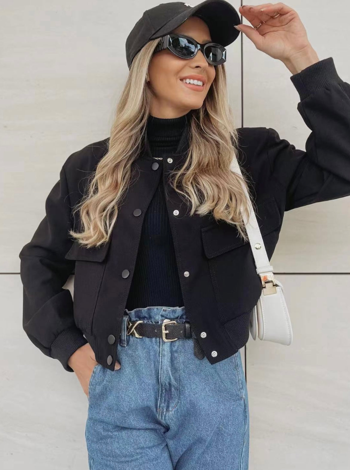 Mila | Trendy Cropped Bomberjack in Ecru
