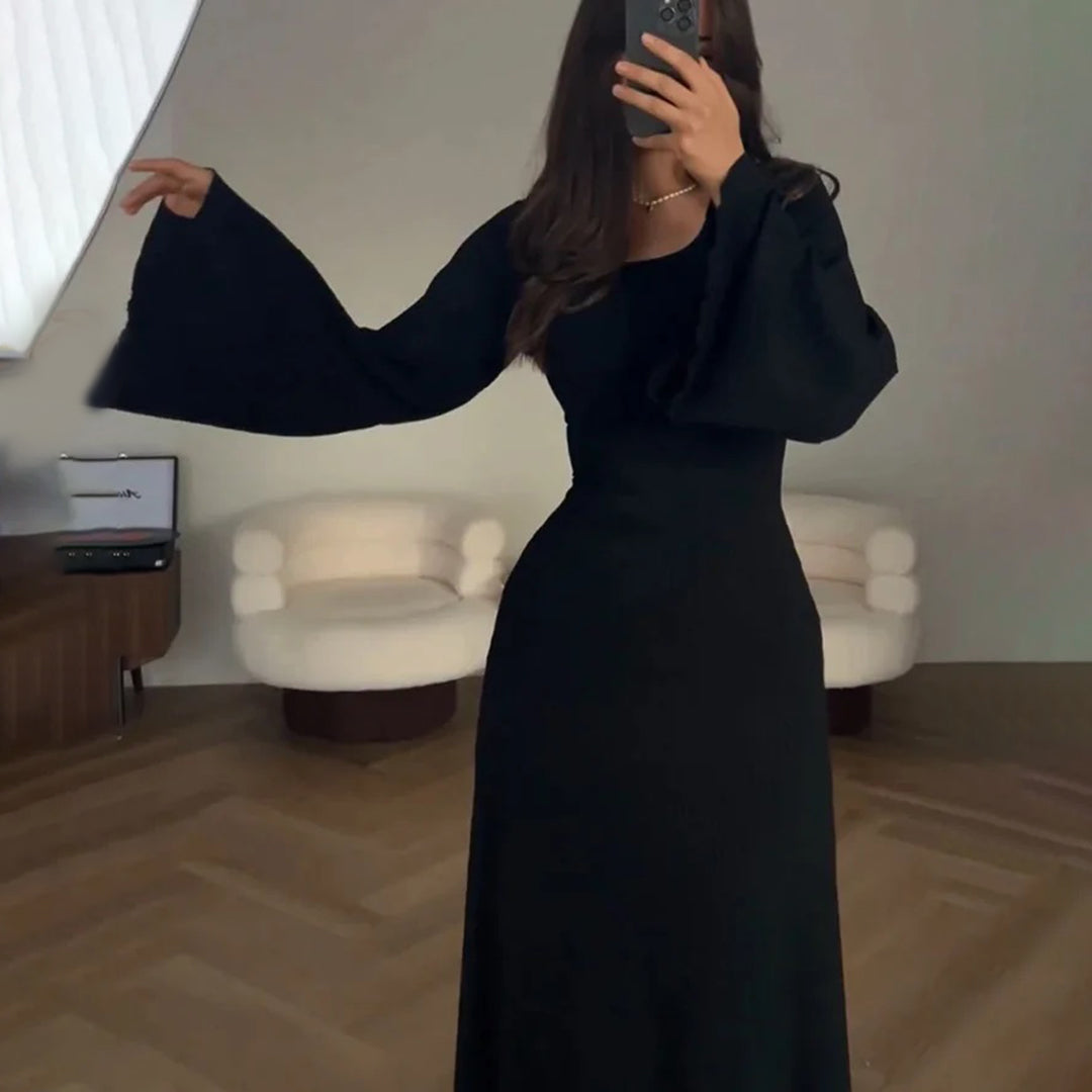 Valeria | Gebreide Maxi-Jurk met Lange, Wijde Mouwen – Elegant & Comfortabel