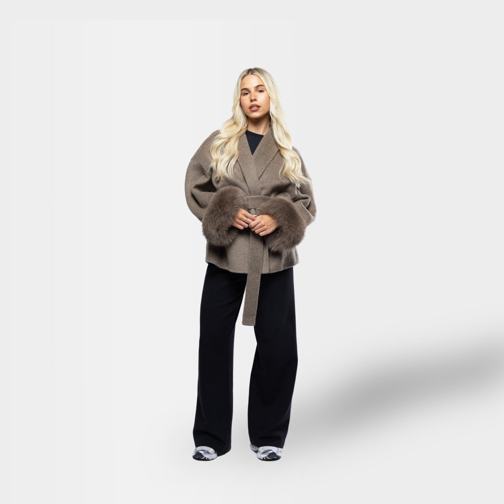 Celeste Luxe Wrap – Winterse Glamour op haar Best
