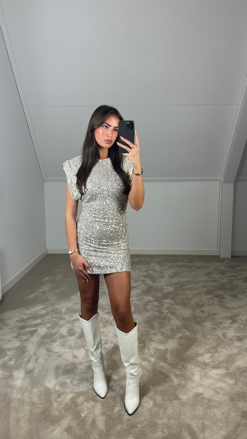 VIVIANA | Pailletten Mini Jurk met Schoudervulling – Glamoureus & Krachtig