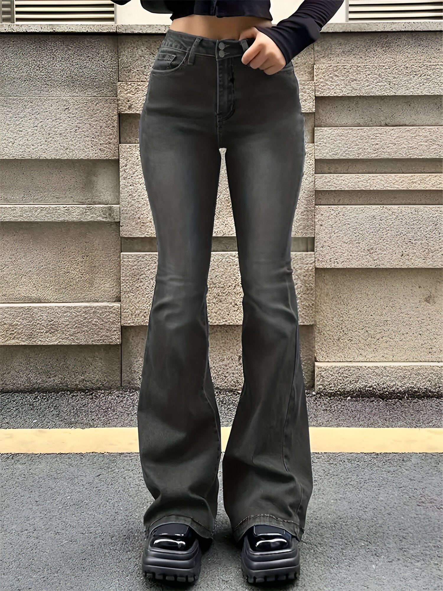 NOVA | High-Waist Flare Stretch Jeans – Trendy & Flatterend