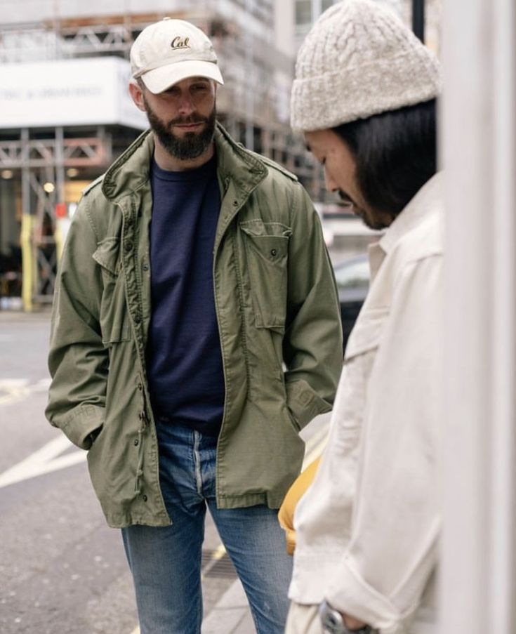 Duurzame en veelzijdige Cargo Jacket met verborgen capuchon en handige zakken voor heren | Xavi