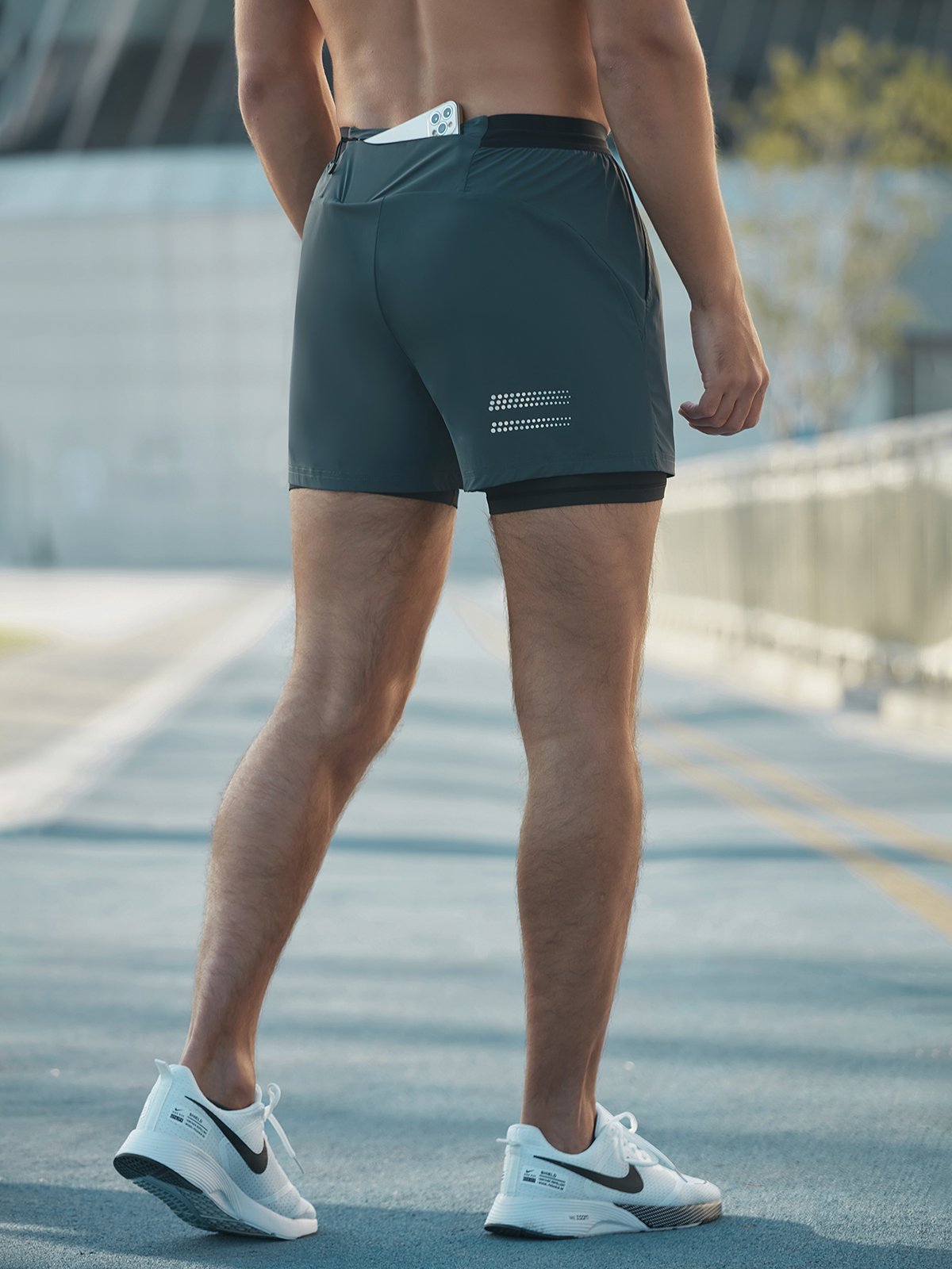 Variant image for Liam Men's 2-in-1 Hardloop Short met Telefoonvak voor Ultiem Comfort en Bewegingsvrijheid-14