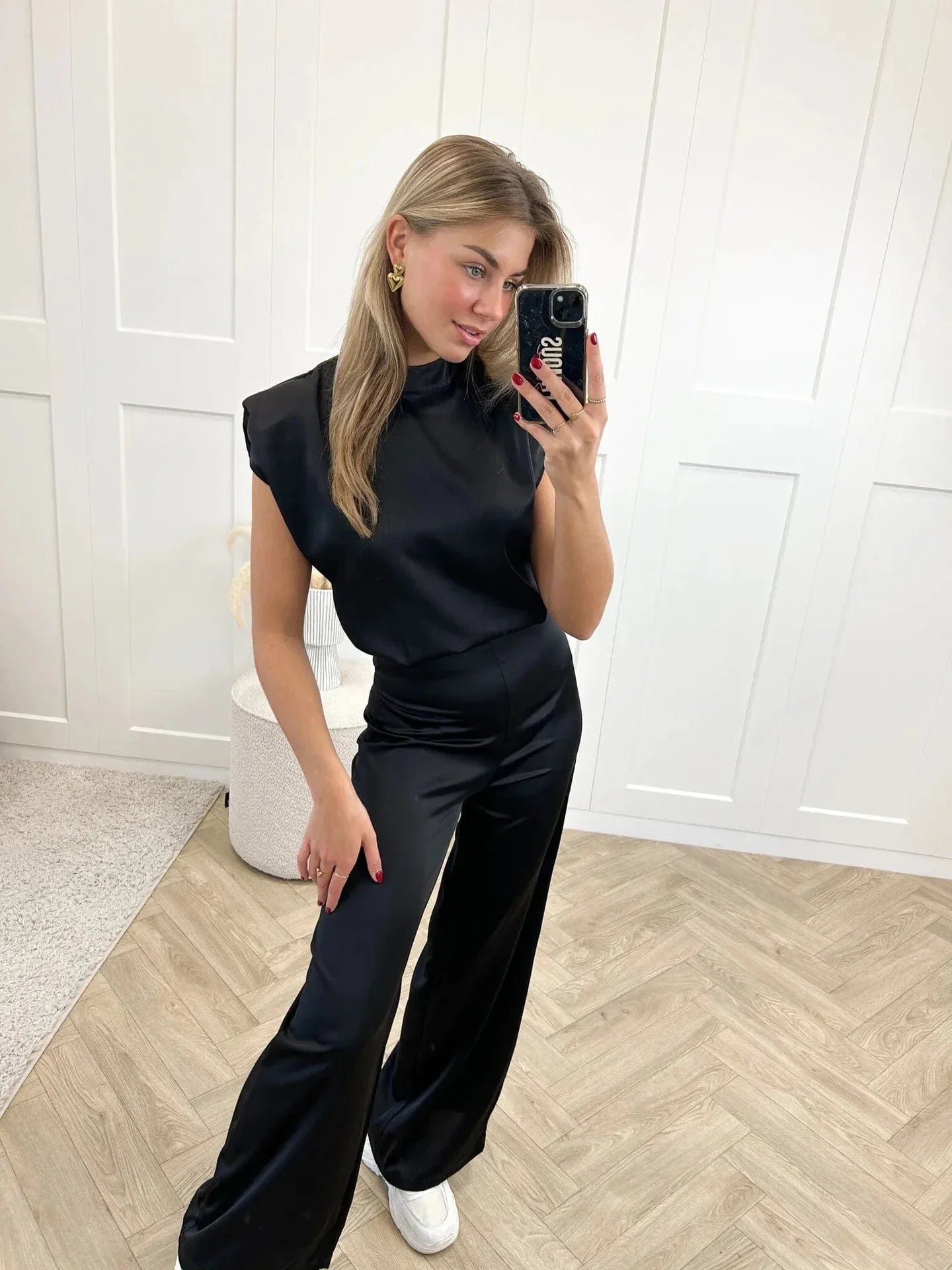 Dames jumpsuit – Rugloos design met wijde pijpen